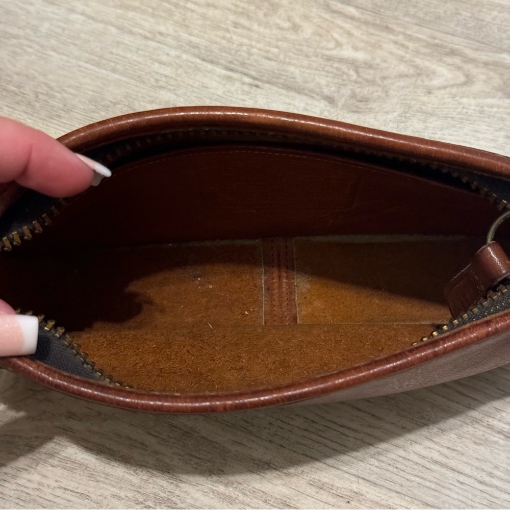 VINTAGE COACH British Tan Leather Zippered Crossbody Bag - EUC RARE - Picture 3 of 16